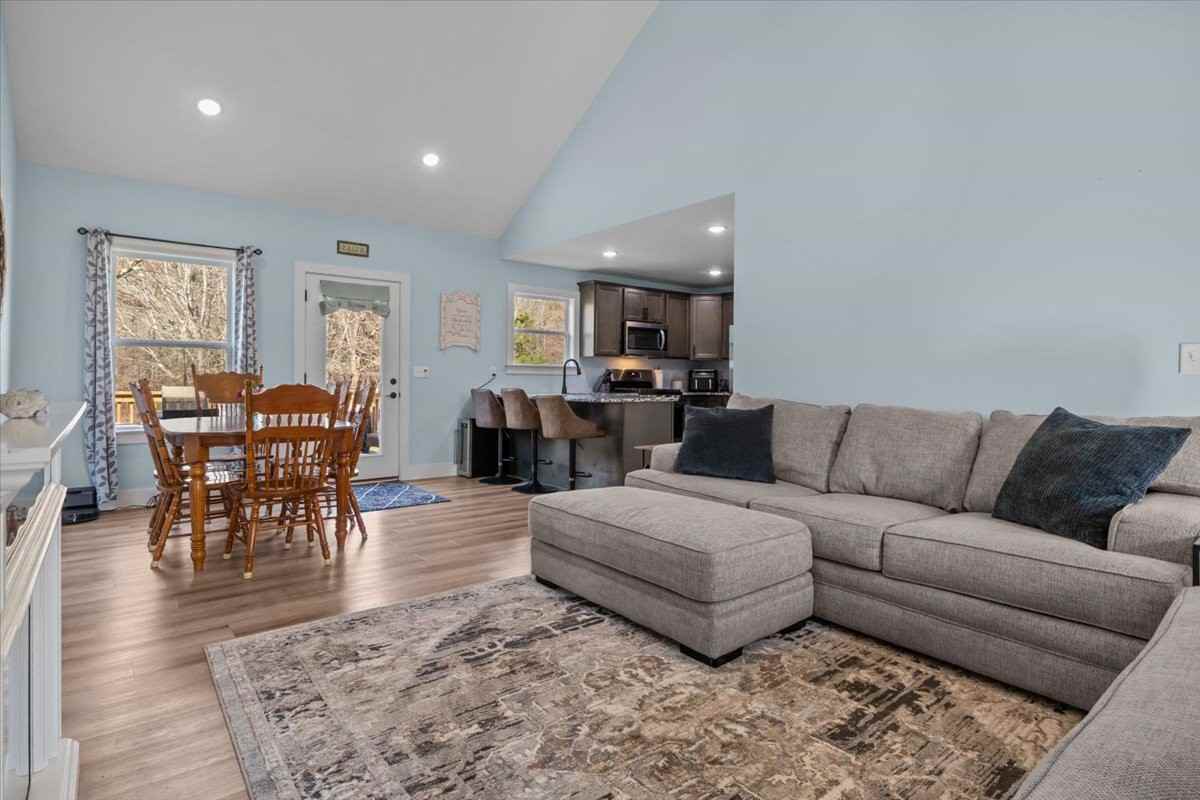 400 Kaiser Rd - Photo 4 of 20