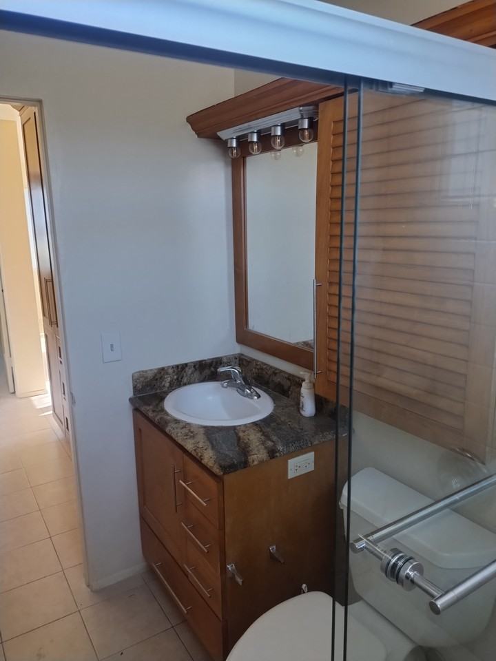 1439 Burton St - Photo 7 of 14