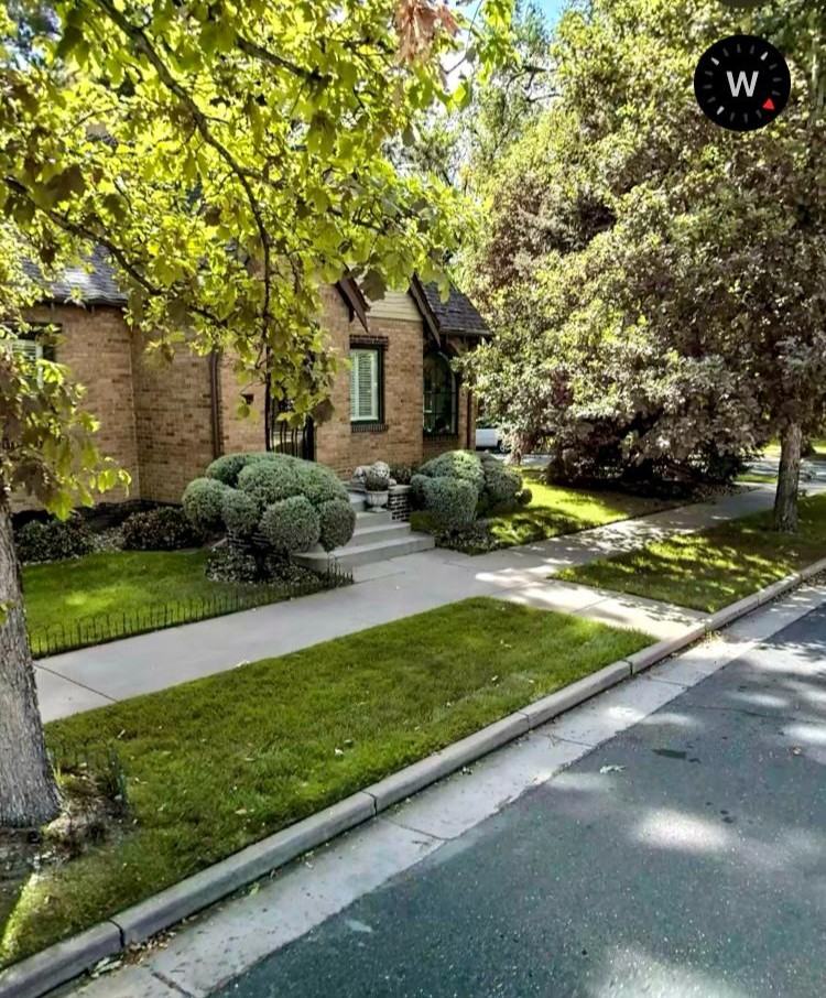 400 S Race St - Photo 4 of 8