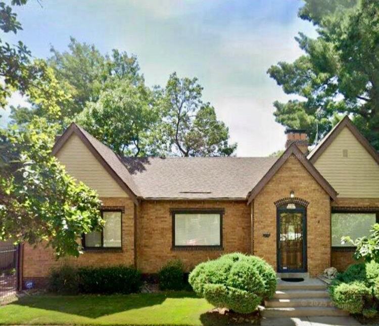 400 S Race St - Photo 5 of 8