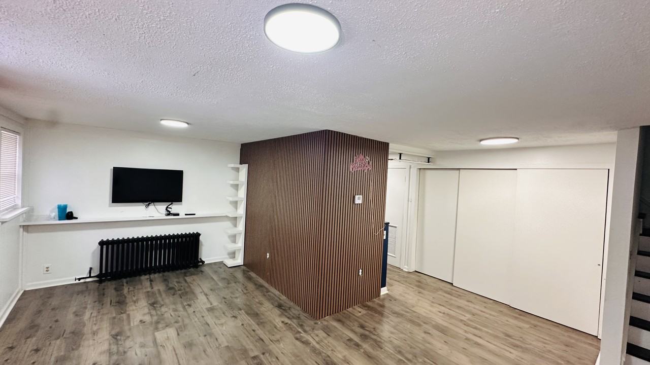 6646 Mccallum St #1A - Photo 2 of 9