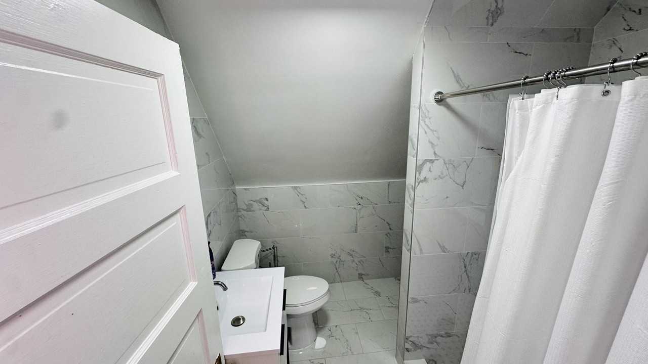 6646 Mccallum St #1A - Photo 3 of 9