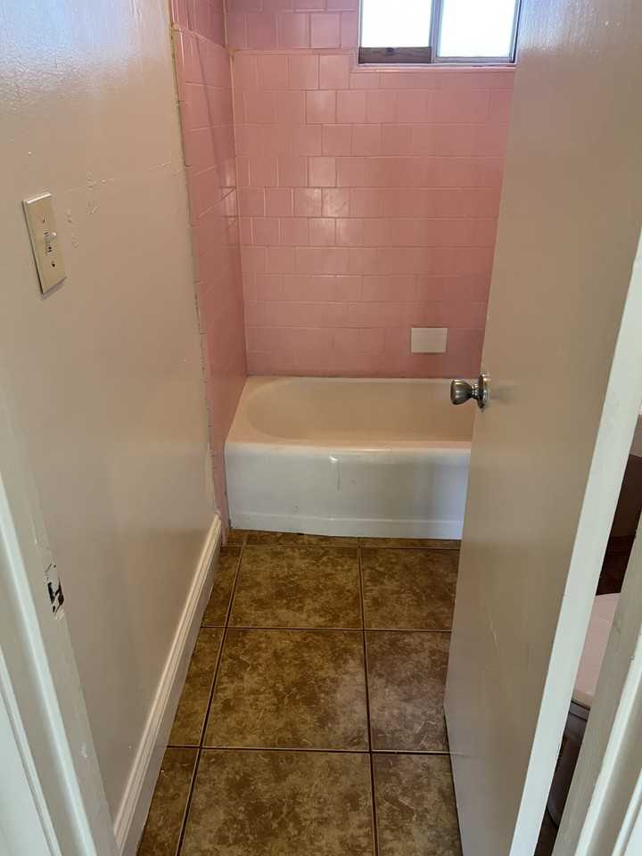 404 Central Ave #C - Photo 6 of 9