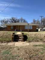 featured image of 124 S 11th St