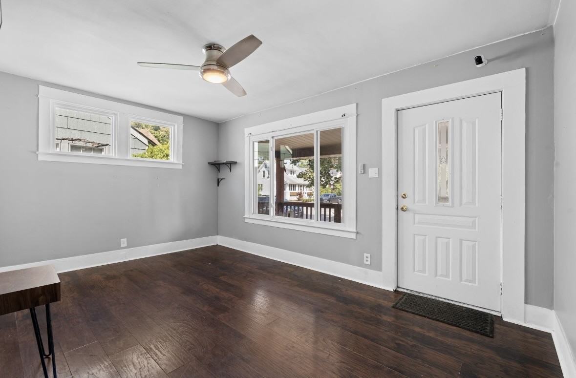 243 Edgewood Pl - Photo 3 of 20