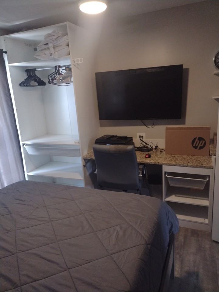 2092 River Rd #5 - Photo 5 of 10