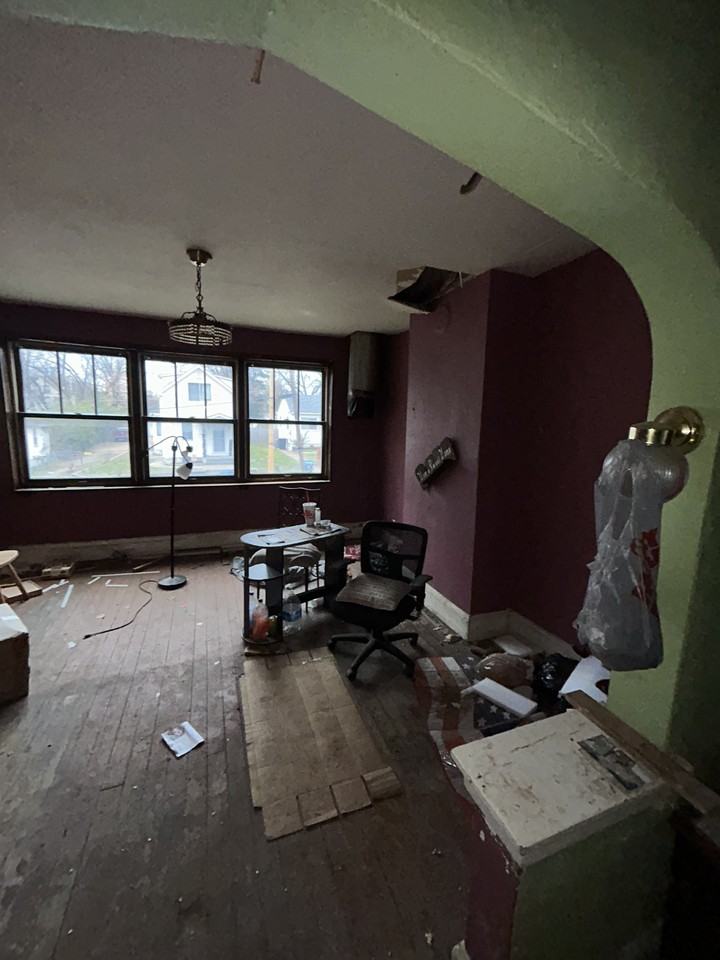 351 Lagro Ave - Photo 3 of 12