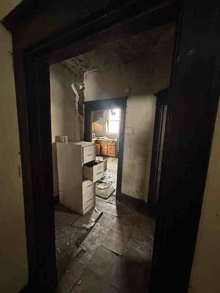 1337 Walton Ave - Photo 5 of 16