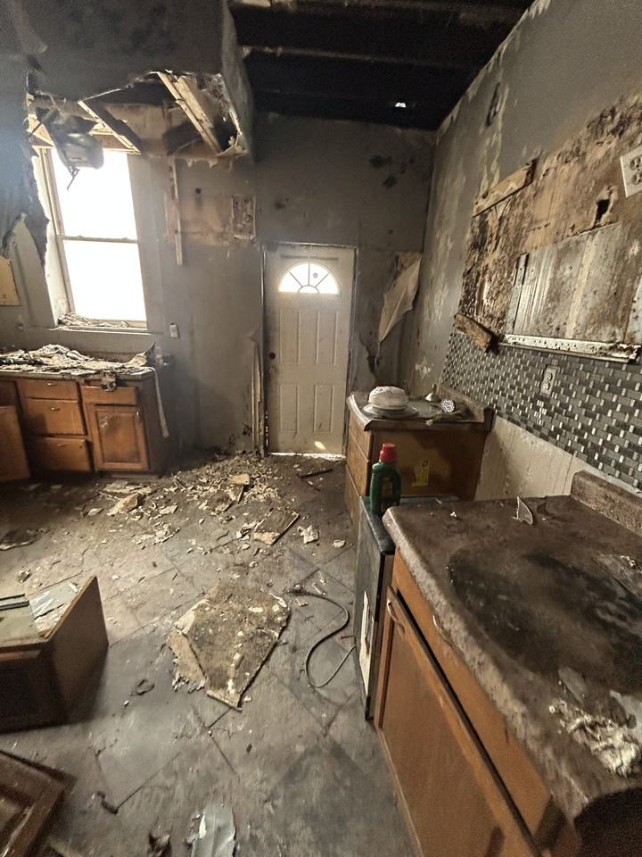 1337 Walton Ave - Photo 7 of 16