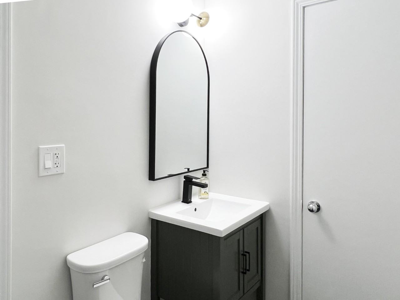 1113 W Armitage Ave - Photo 7 of 12