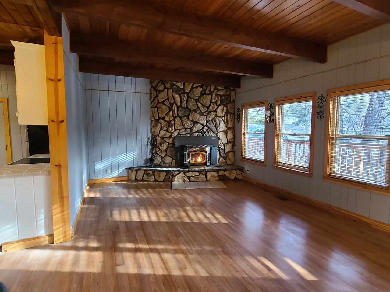 15325 Acacia Way - Photo 5 of 18