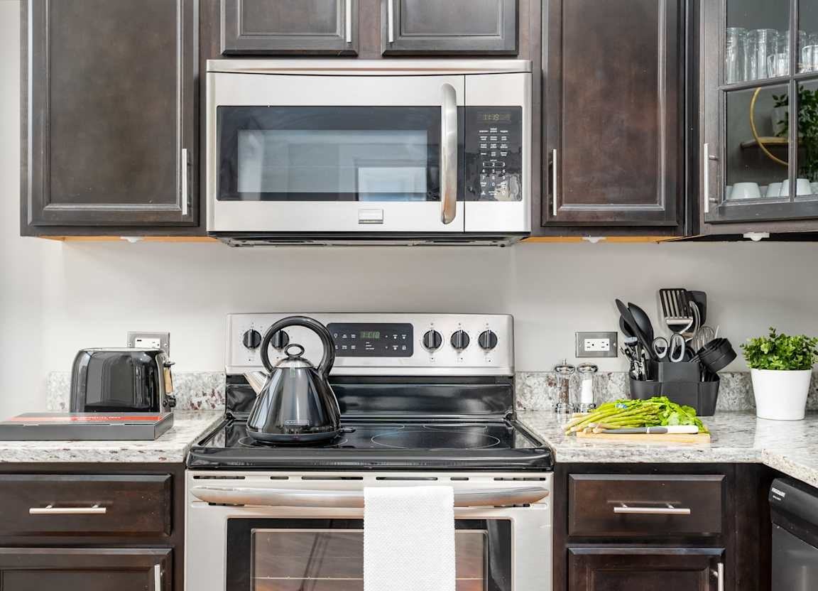 5000 N Sheridan Rd #806 - Photo 2 of 20