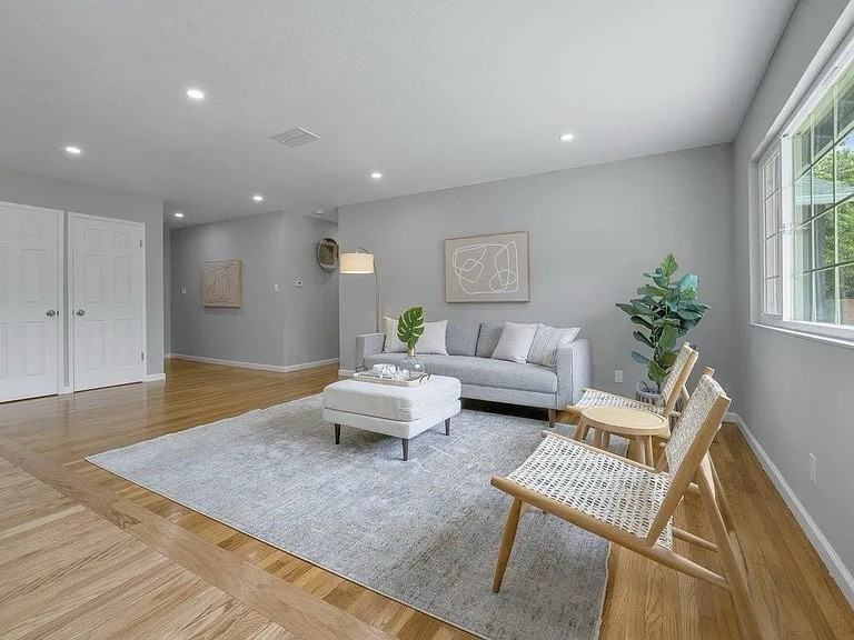 2448 Mahan Way - Photo 4 of 20