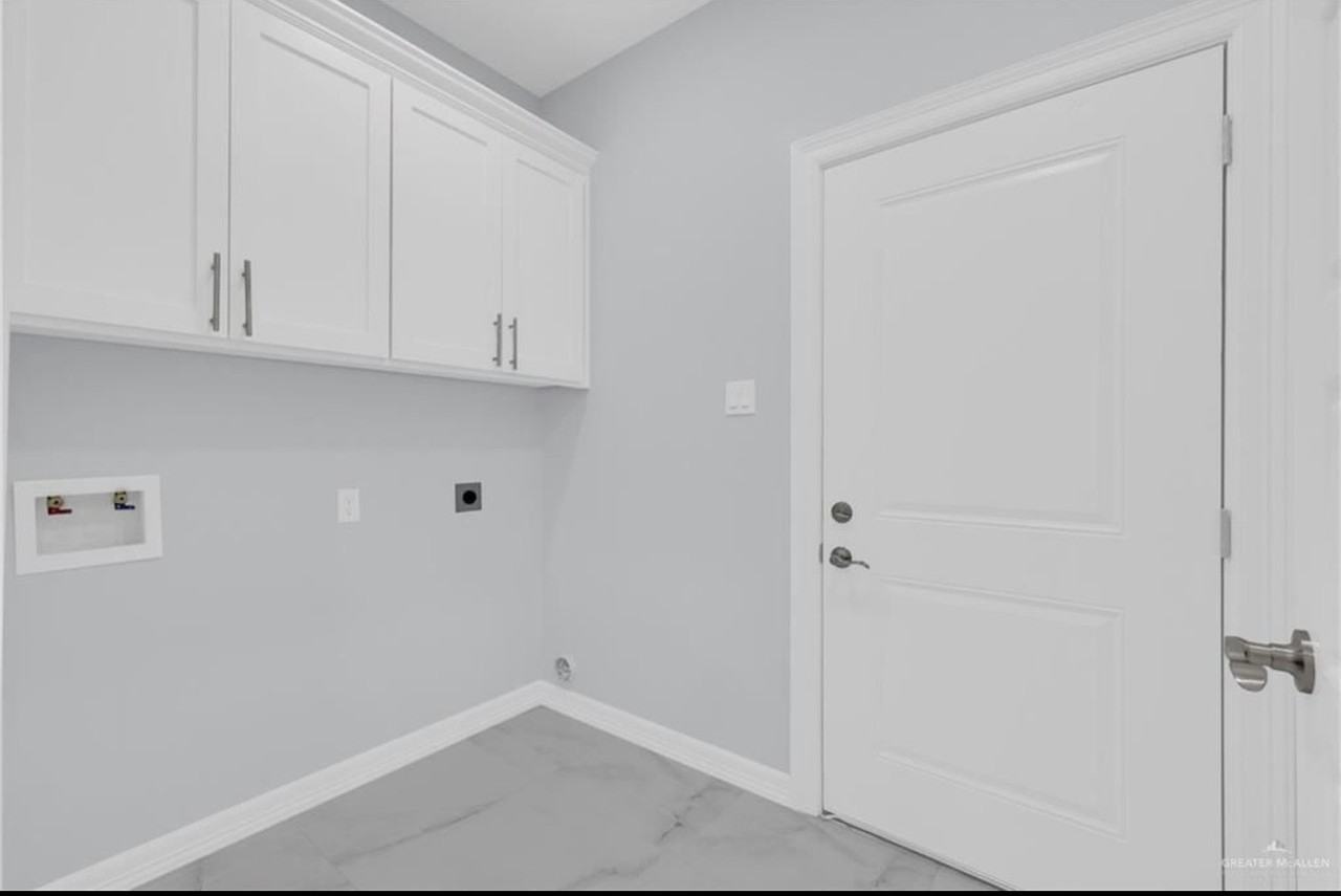 3007 E Ebano St - Photo 7 of 10