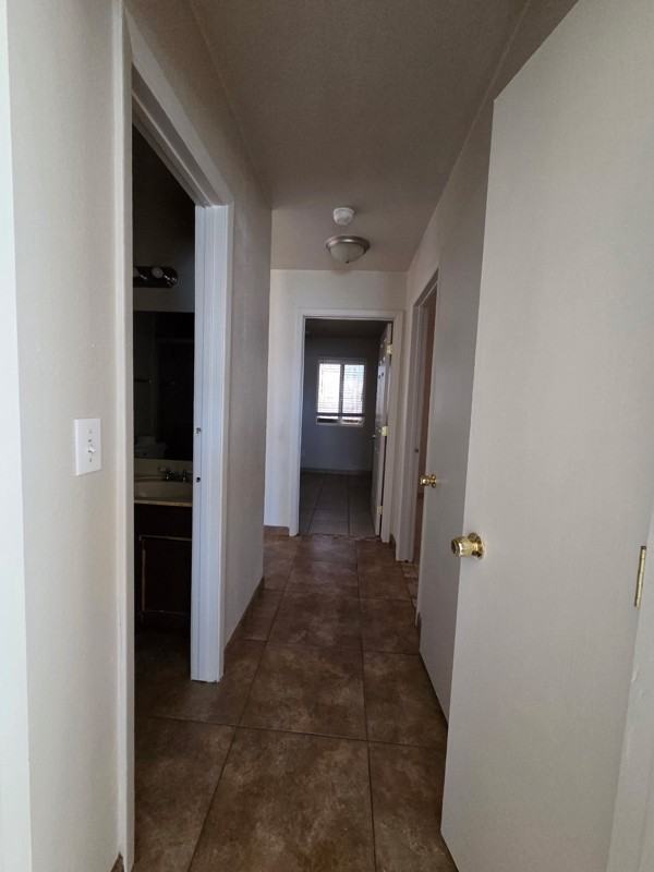 6534 N 71st Ave - Photo 4 of 9