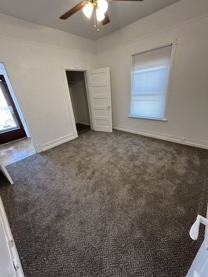 800 6th Ave N - Photo 4 of 19