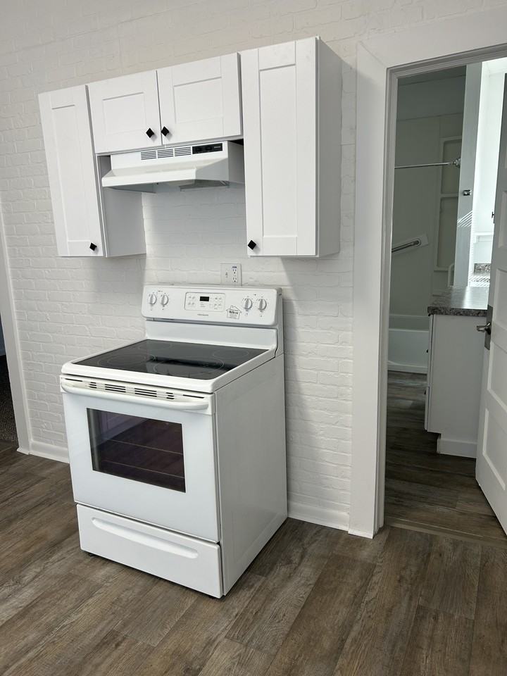 800 6th Ave N - Photo 7 of 19