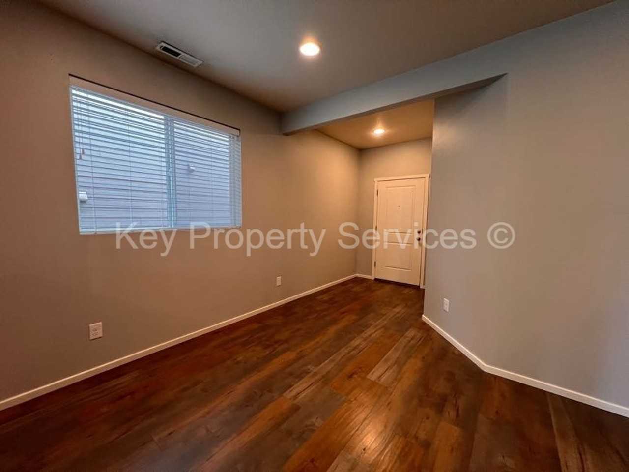 7004 Ne 13th Ave - Photo 5 of 24