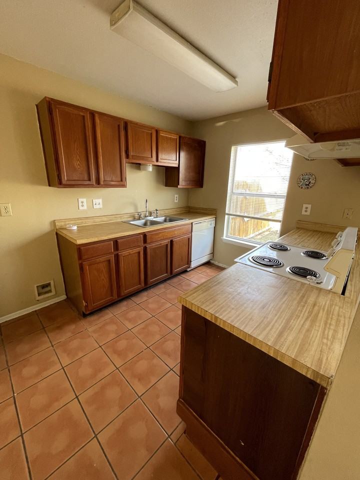 9931 Village Briar #1 - Photo 5 of 15