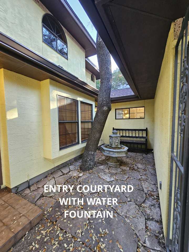 7 Donore Sq #1 - Photo 3 of 26