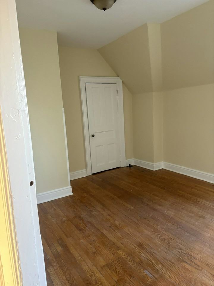 509 Monroe Avenue, Unit 3 - Photo 5 of 26