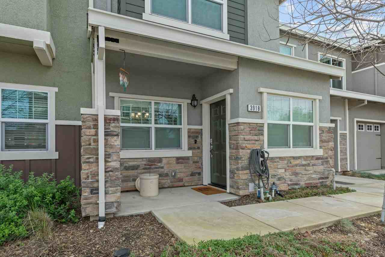 3918 Wickman Loop - Photo 4 of 37