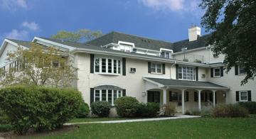 featured image of 510 W Eastman St