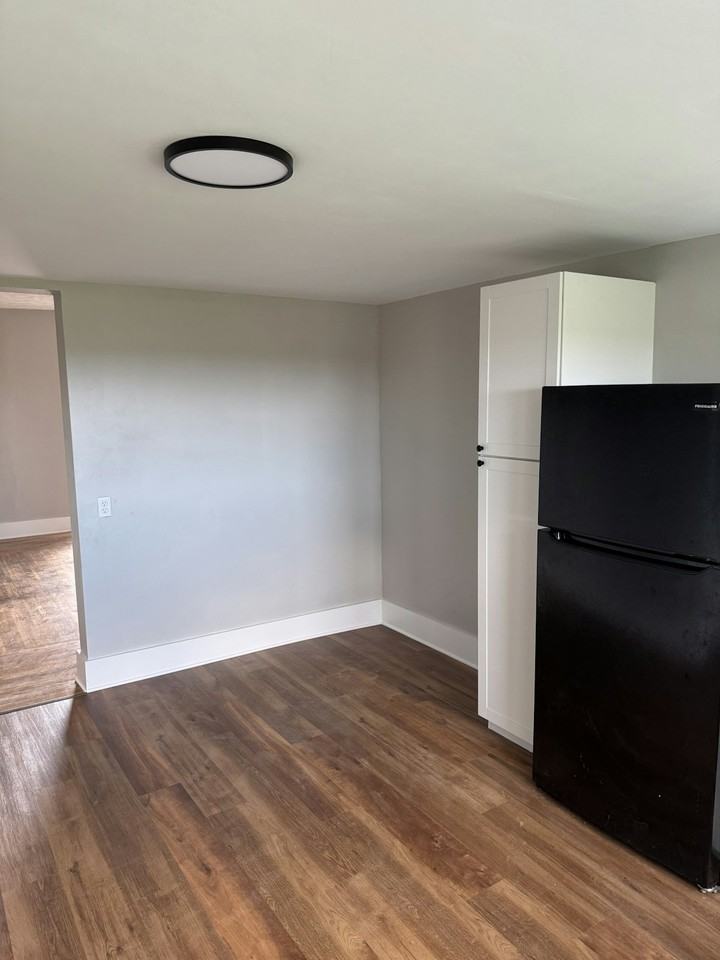 4215 Pearsall Road, Unit 1 - Photo 3 of 8