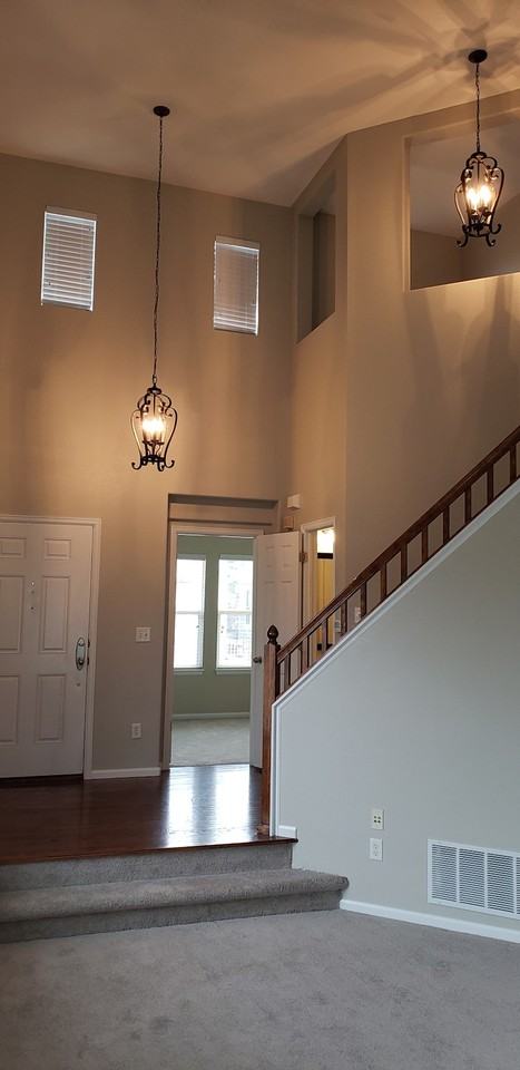 10670 Cherrybrook Circle - Photo 4 of 10