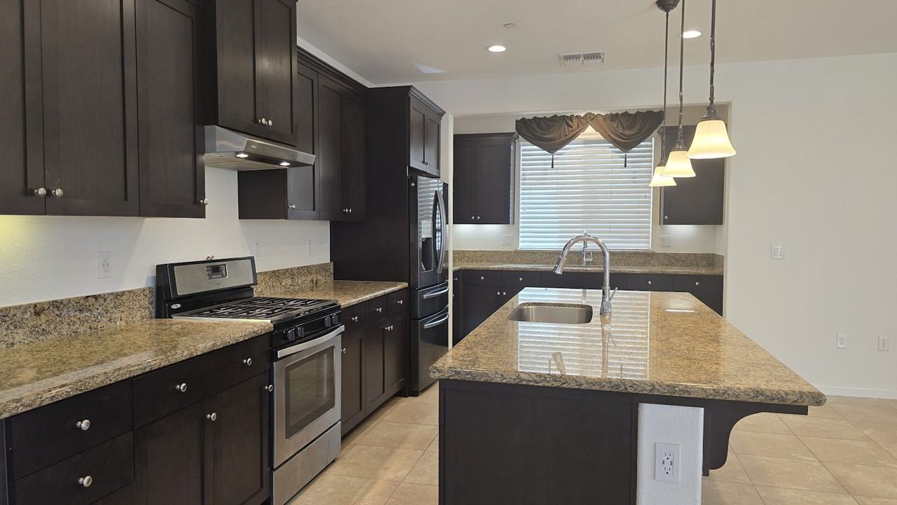 18076 Calaveras Drive - Photo 7 of 30