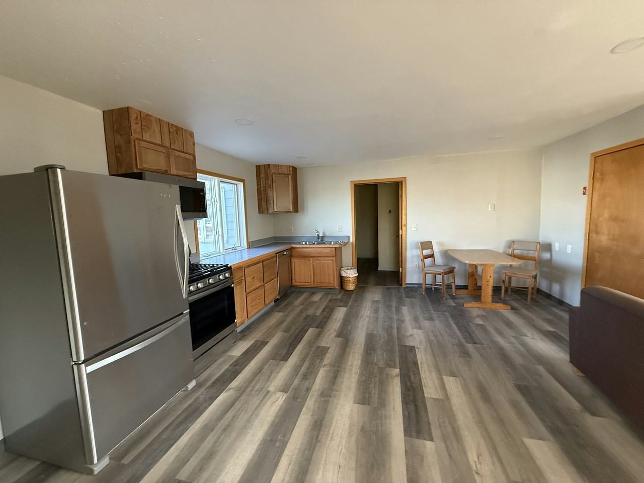 211 Bank Street, Unit 1 - Photo 4 of 6