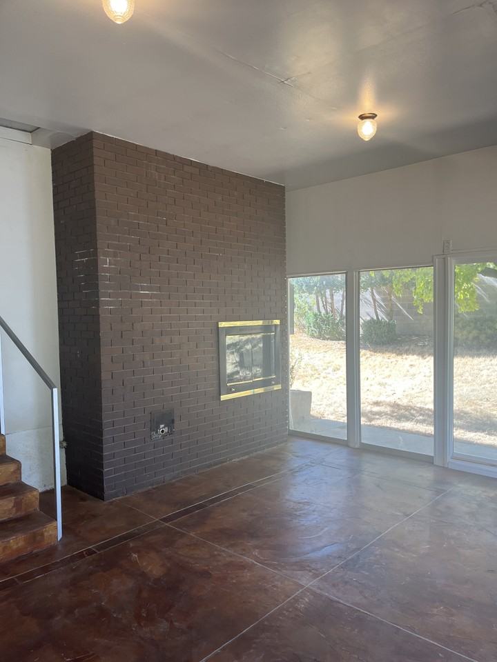 365 E Main St #1 - Photo 4 of 32