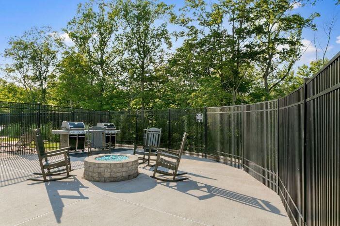 Abbey Lane - Photo 6 of 30