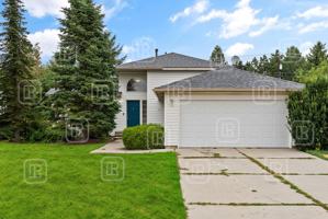 featured image of 23713 E Maxwell Ave #1