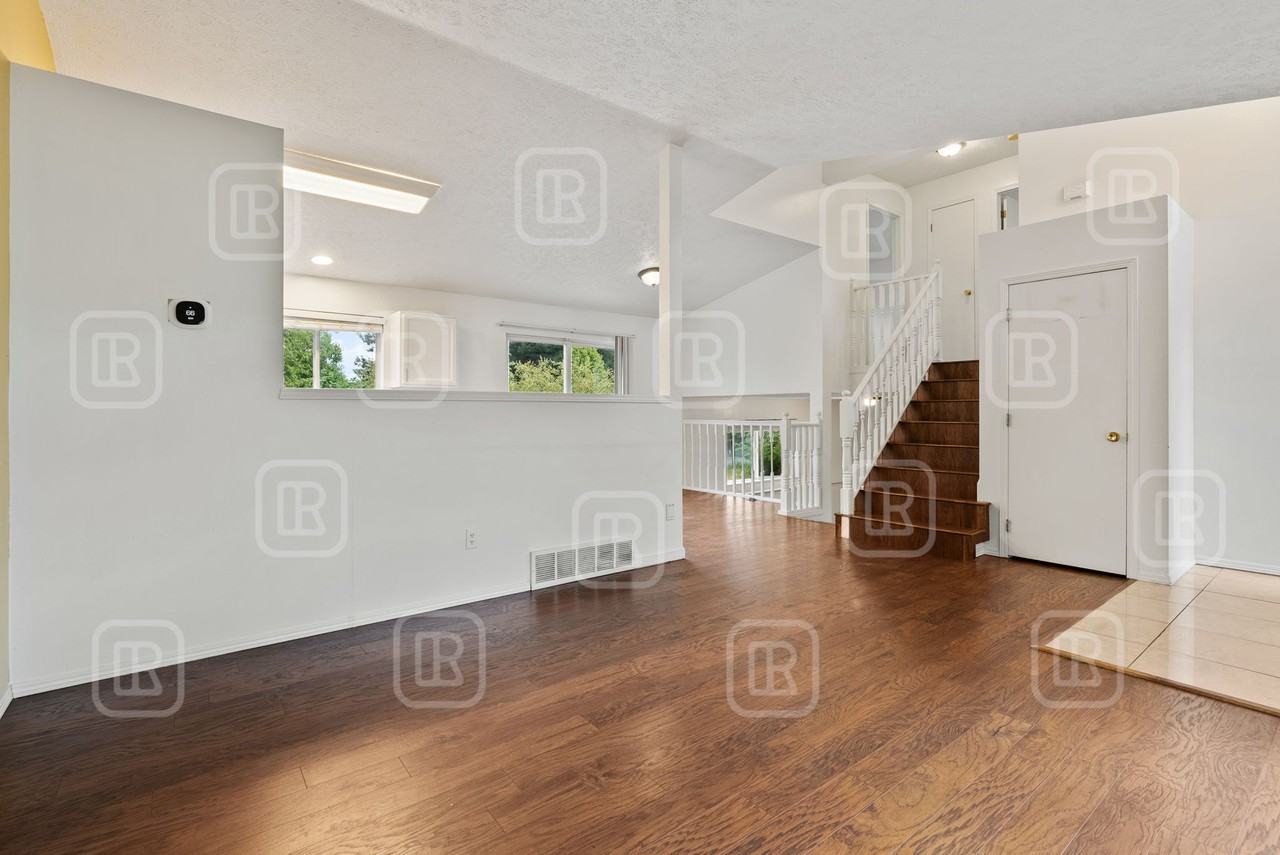 23713 E Maxwell Ave #1 - Photo 7 of 40