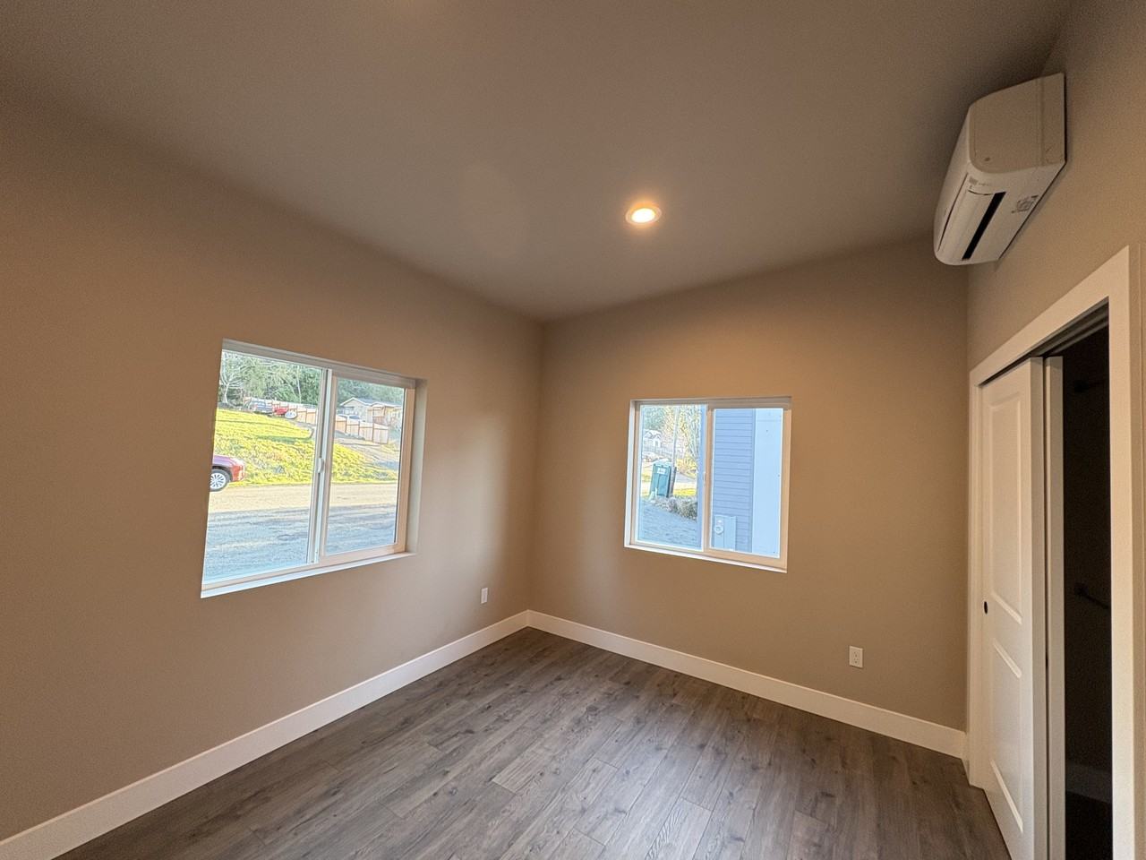 1680 Se Crescent Dr #1 - Photo 5 of 15