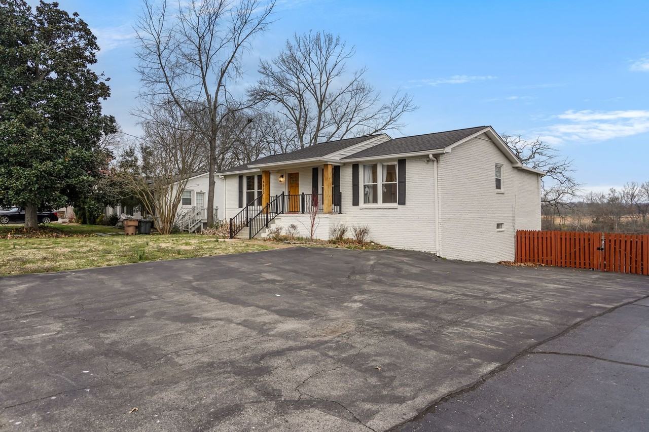 6620 Upton Ln - Photo 4 of 41