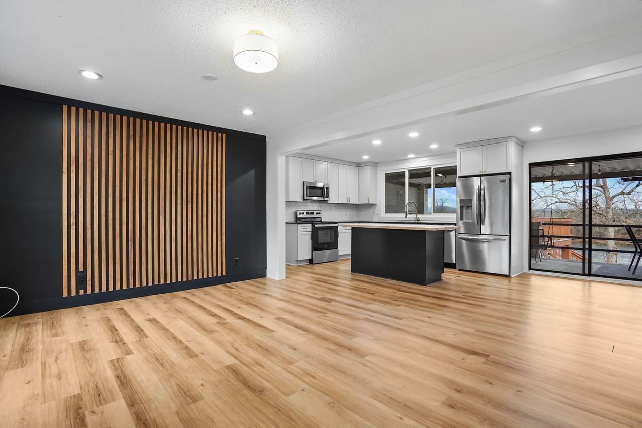 6620 Upton Ln - Photo 6 of 41