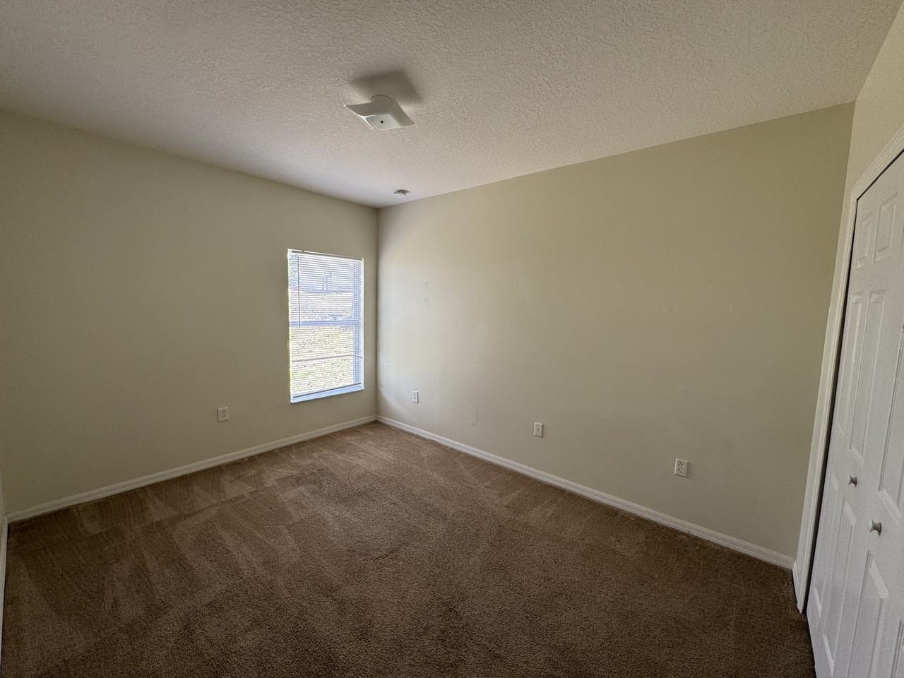 902 Fraser Dr #1 - Photo 2 of 11