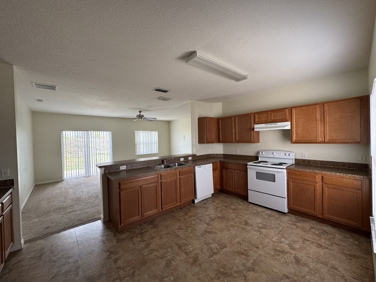 902 Fraser Dr #1 - Photo 4 of 11