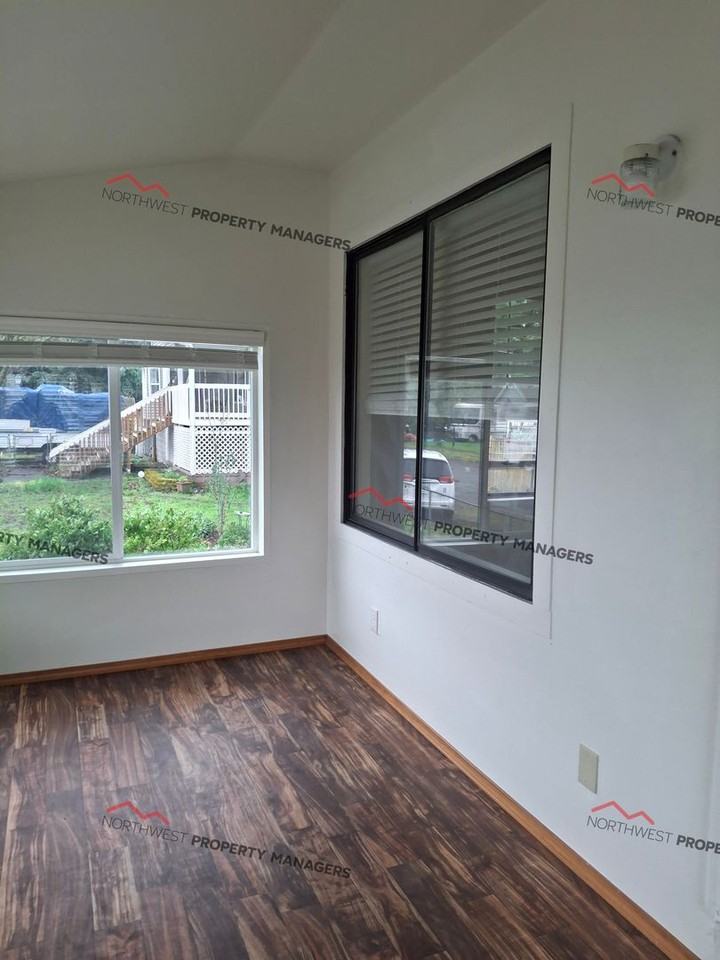 514 Hemlock St - Photo 3 of 25