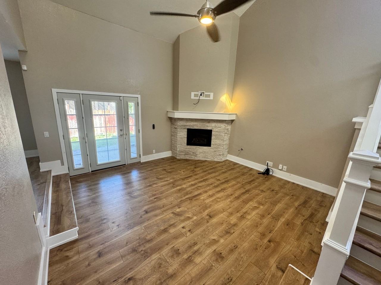 424 Tepatitlan Ct - Photo 3 of 20