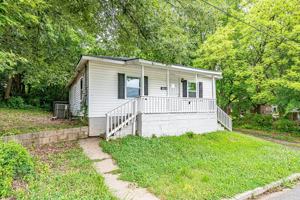 featured image of 3214 Kalynne St