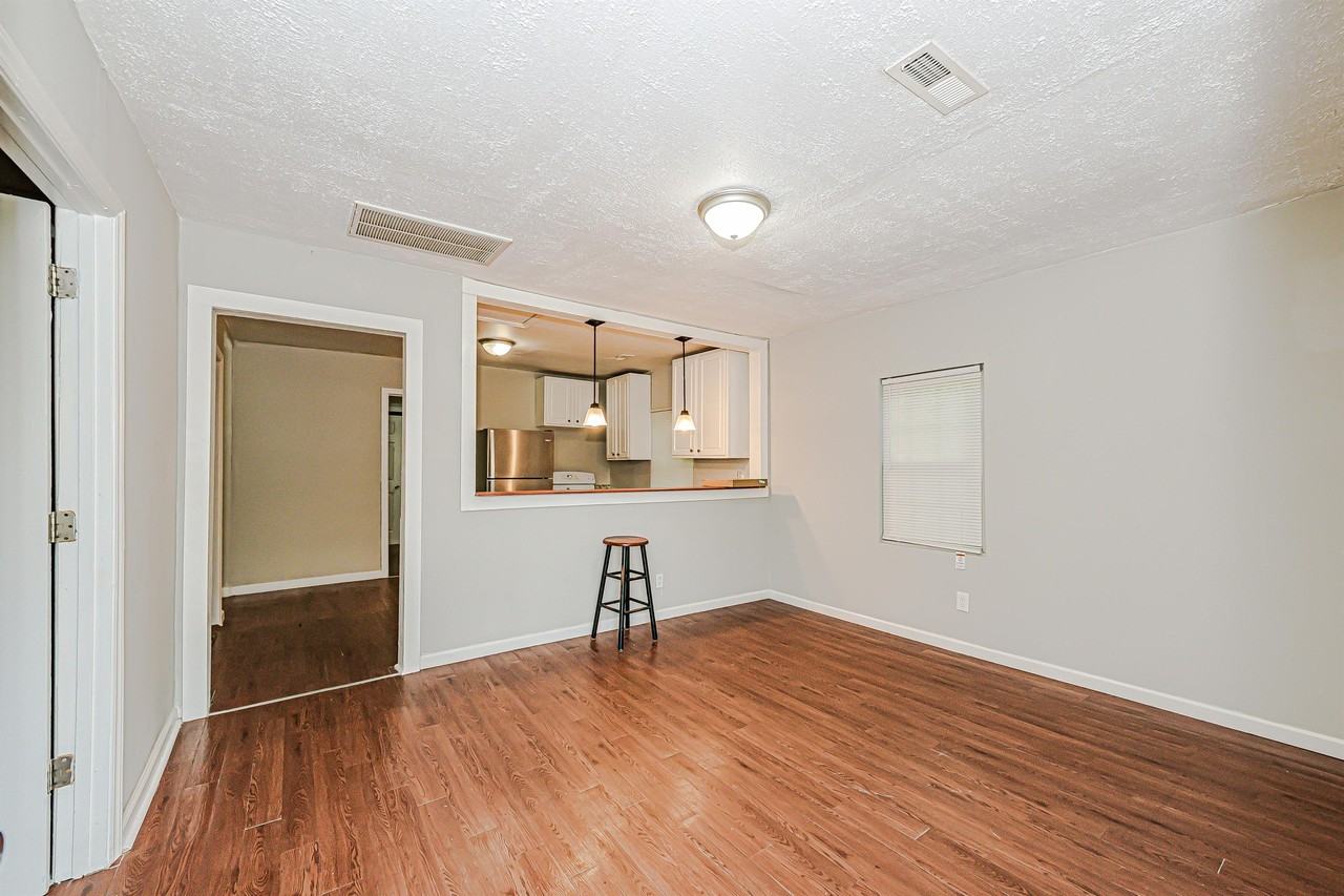 Kalynne3214 - Photo 2 of 17