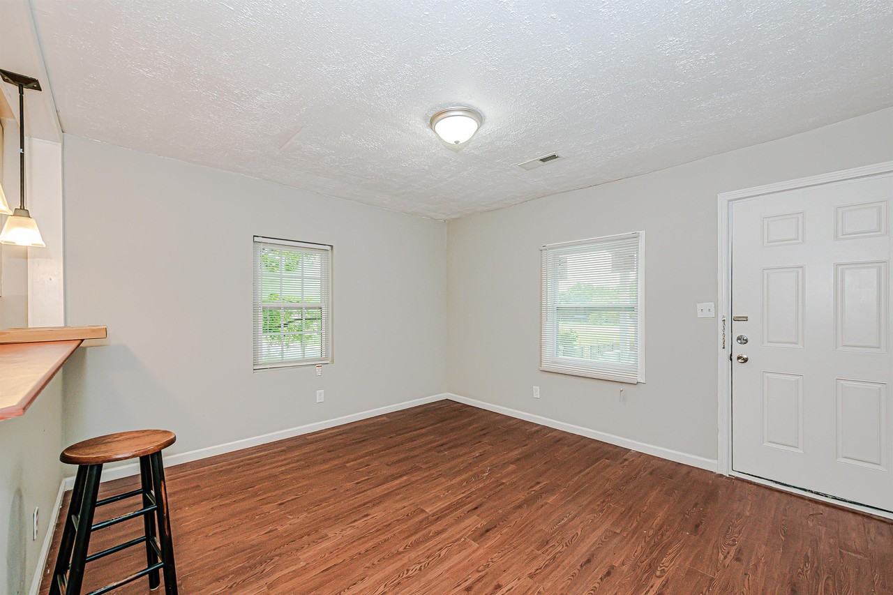 Kalynne3214 - Photo 3 of 17