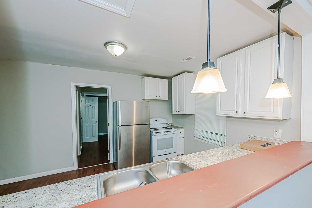 Kalynne3214 - Photo 6 of 17