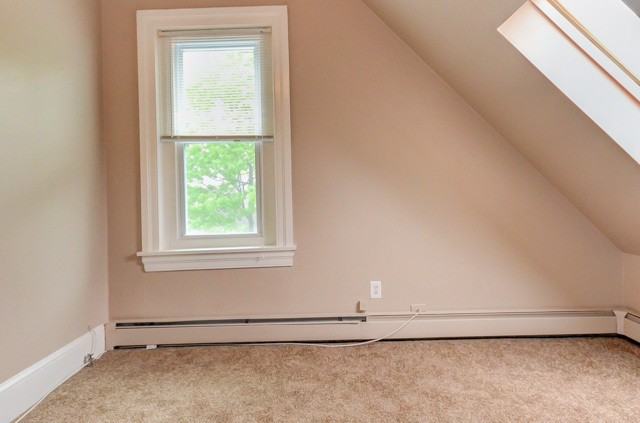 239 Vine St - Photo 7 of 10