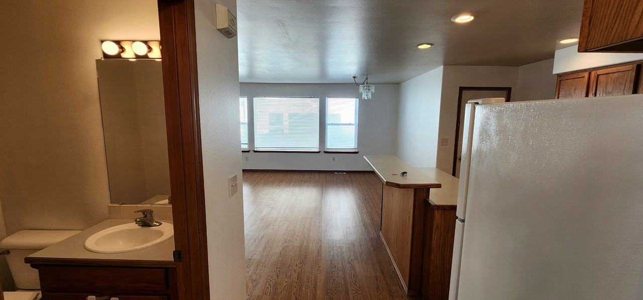 1326 S Skyline Dr - GRQ - WA - Photo 4 of 20