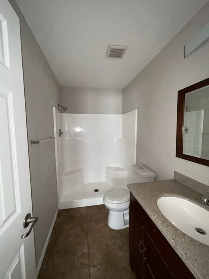 3021 N 24th Dr - Photo 5 of 10