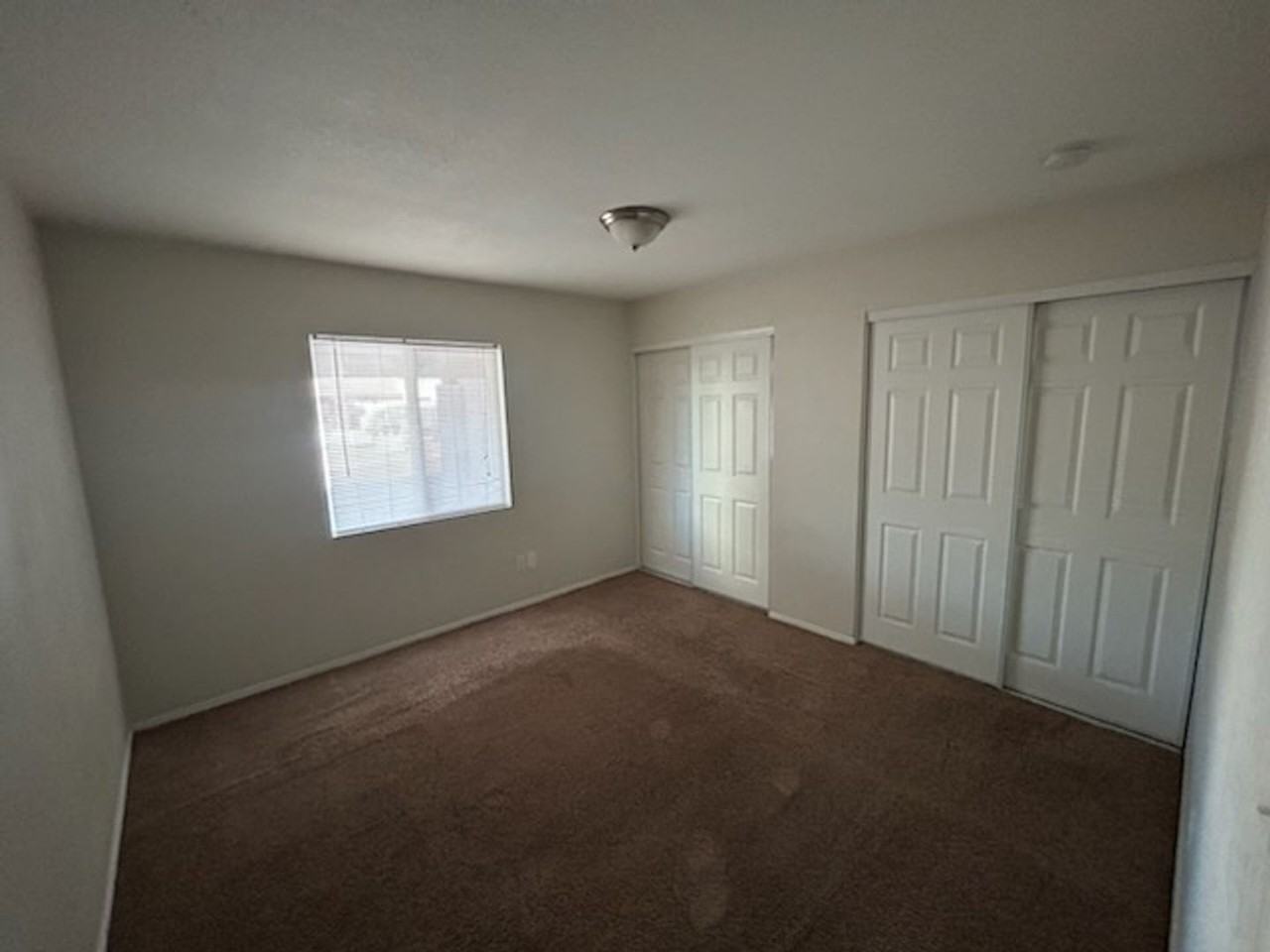 3021 N 24th Dr - Photo 6 of 10